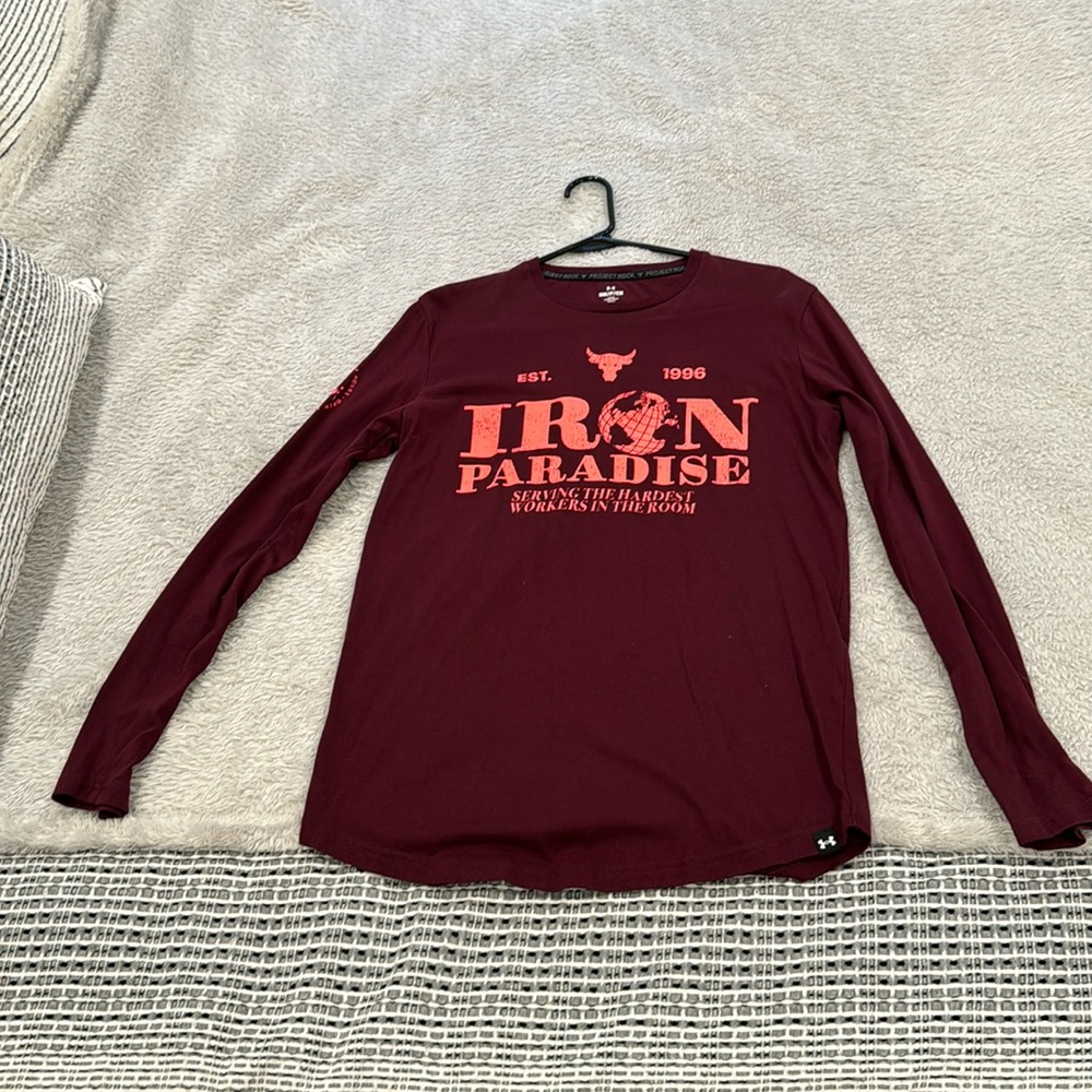 Project rock long sleeve